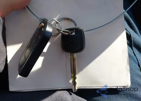 2005 Toyota Camry Le from USA, damaged, VIN 4T1BE32K55U631414